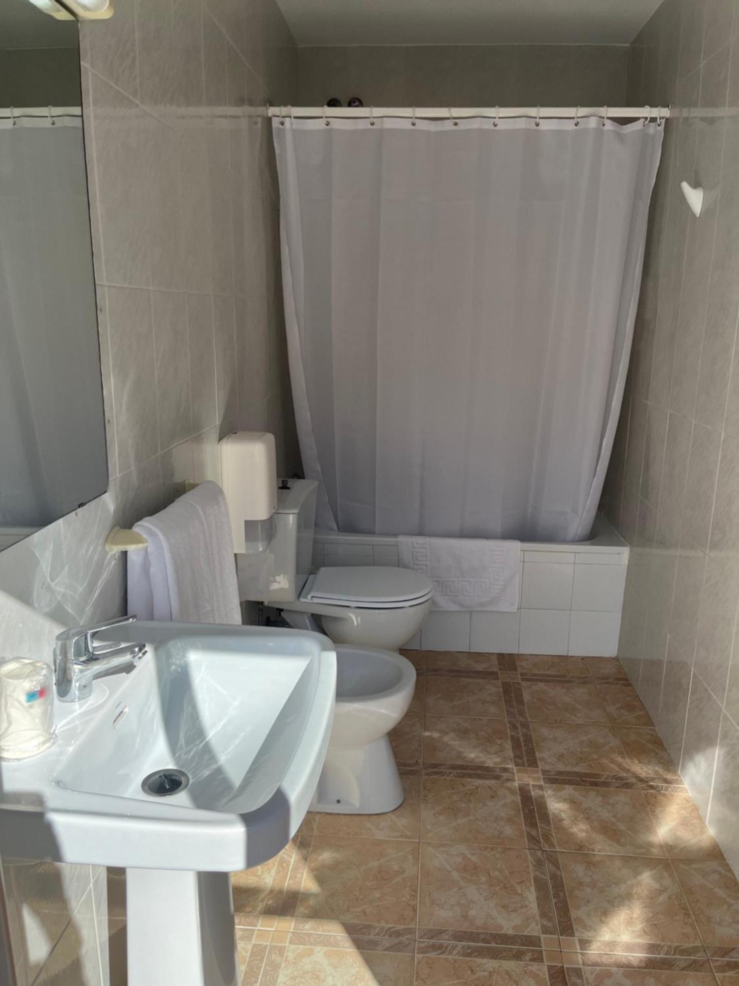 Hostal Barbate Esterno foto